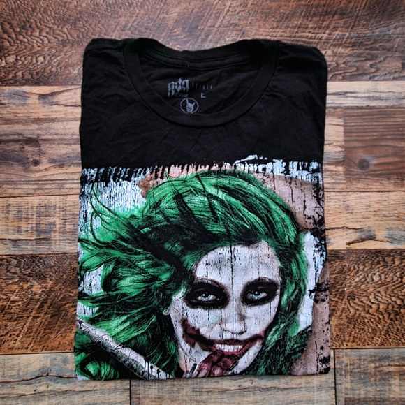 Graphic Black Tee Joker Girl Size Large - Picture 1 of 7